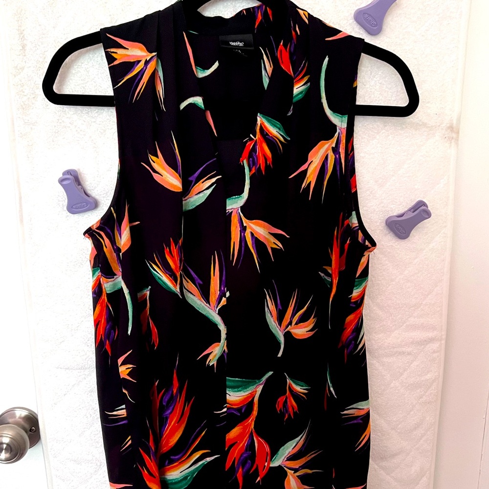 Tropical Elegance